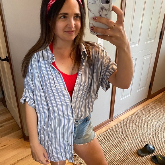 Tops - Striped lightweight button down short sleeve